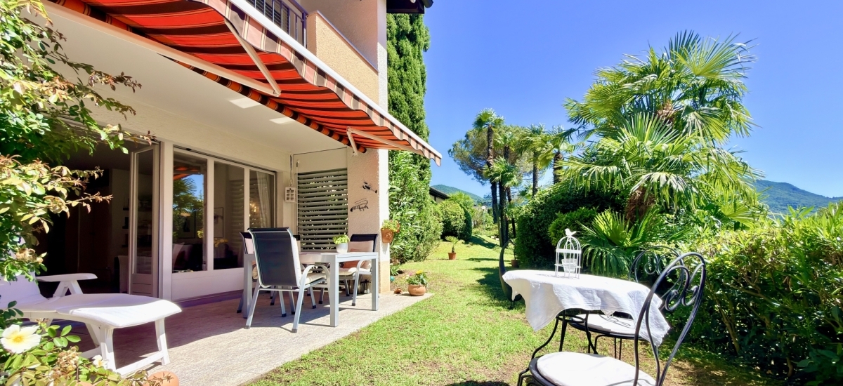 SPLENDIDO MONOLOCALE CON GIARDINO ED ACCESSO PRIVATO DIRETTO A LAGO